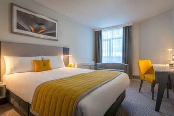 Фото номера Двухместный номер с 1 кроватью Отель Maldron Hotel Tallaght г. Талла 5