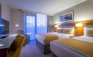 Фото номера Двухместный номер с 2 отдельными кроватями Отель Maldron Hotel Tallaght г. Талла 5