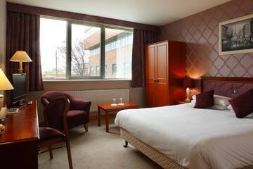 Фото номера Двухместный номер с 1 кроватью Отель Plaza Hotel Tallaght г. Талла 8
