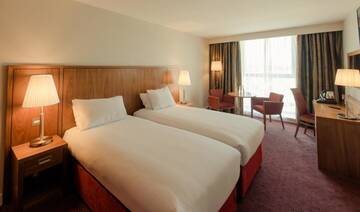 Фото номера Двухместный номер с 2 отдельными кроватями Отель Tallaght Cross Hotel г. Талла 4